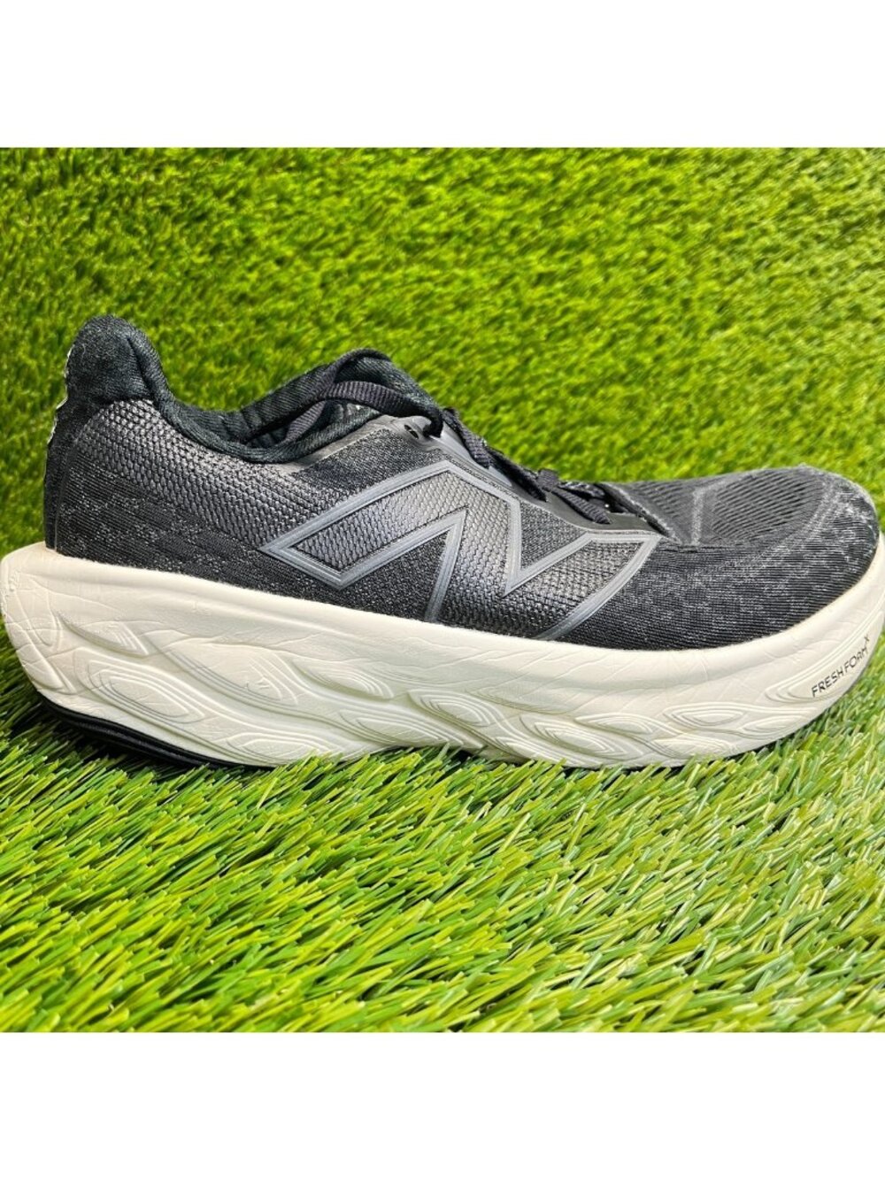 New Balance Fresh Foam X 1080v14 Womens Size 8D Black Running Shoes Sneakers
